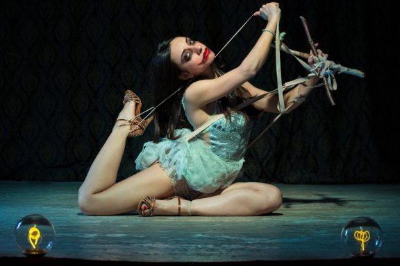 Burlesque freak star